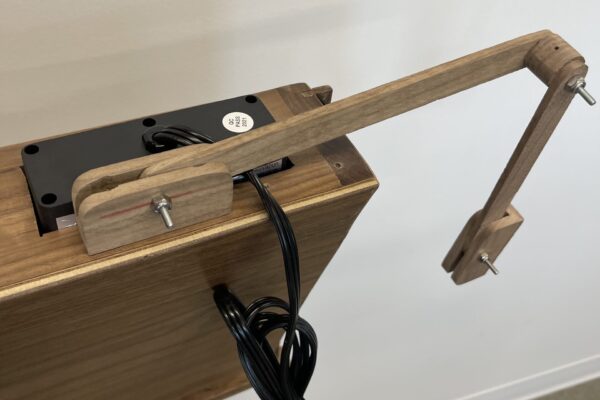 The drawer arm to carry the wires